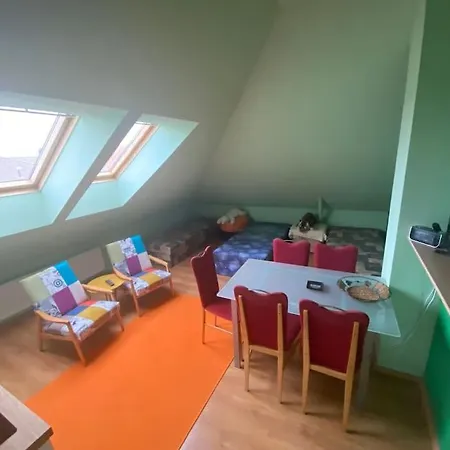 Dom S Bazenom Pri X Bionic Sphere Pre 2 Az 7 Ludi Kalinkovo