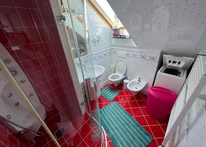 Dom S Bazenom Pri X Bionic Sphere Pre 2 Az 7 Ludi * Kalinkovo