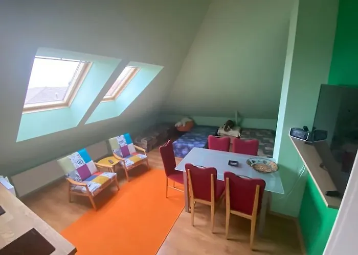 Dom S Bazenom Pri X Bionic Sphere Pre 2 Az 7 Ludi Kalinkovo