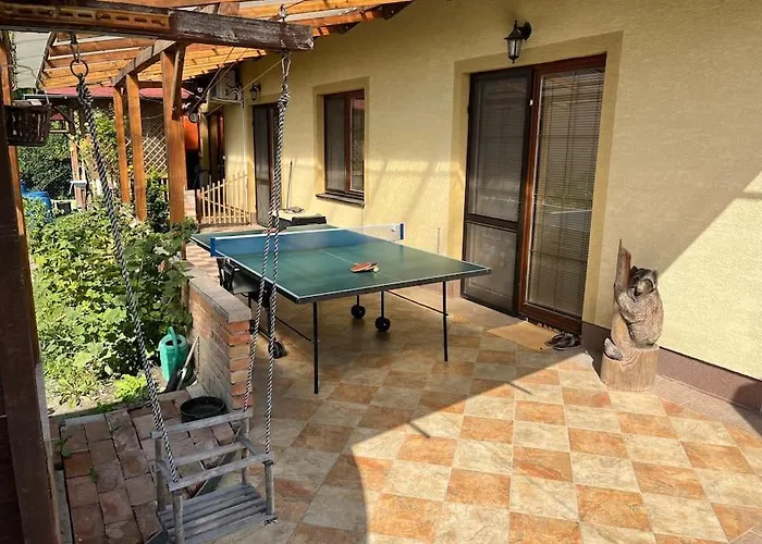 Dom S Bazenom Pri X Bionic Sphere Pre 2 Az 7 Ludi Kalinkovo