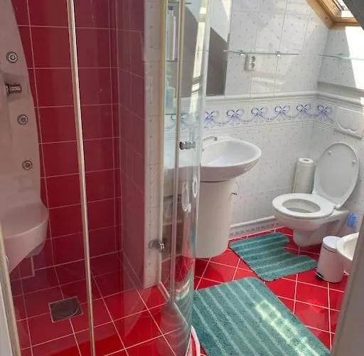 Dom S Bazenom Pri X Bionic Sphere Pre 2 Az 7 Ludi בית נופש Kalinkovo