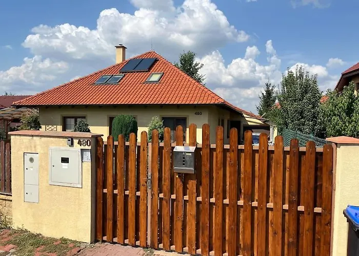 Dom S Bazenom Pri X Bionic Sphere Pre 2 Az 7 Ludi בית נופש *